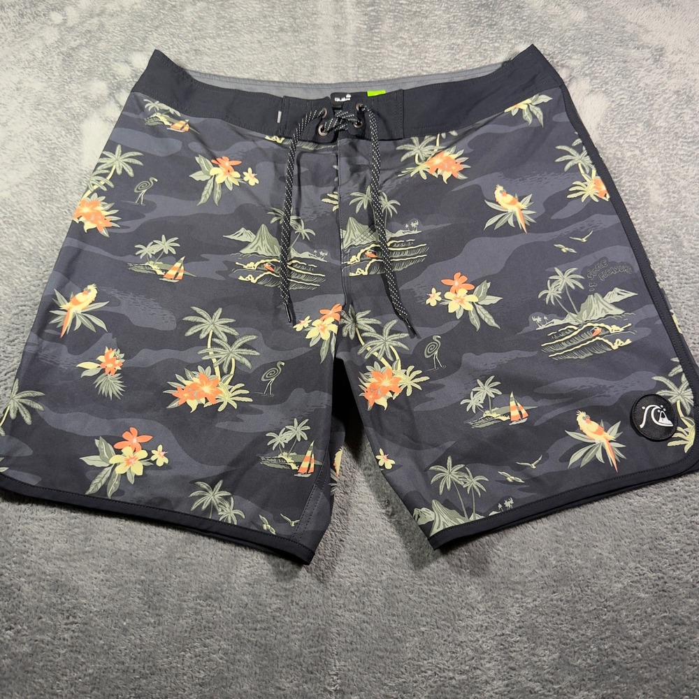 Quiksilver Highline Board Shorts Mens 36 Tropical Camo Parrot Floral Gray Surf